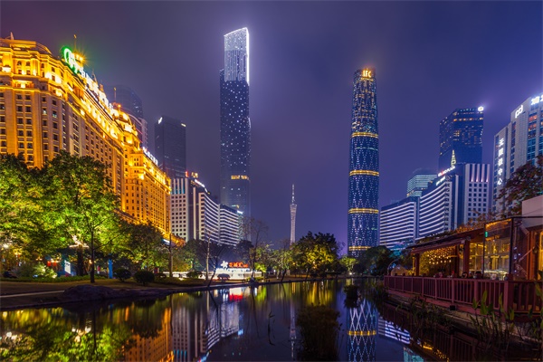 建筑夜景照明設計要達到藝術(shù)理念的展現