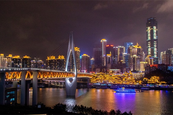 城市夜景燈光亮化是城市風(fēng)景線(xiàn)組成部分