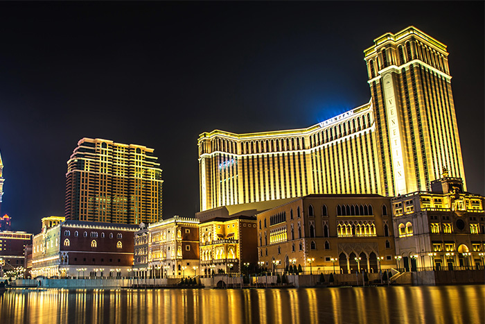 旅游季爆火，酒店外墻亮化怎么做才能吸引游客入??？