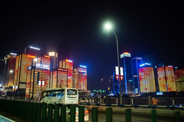 城市戶(hù)外燈光亮化