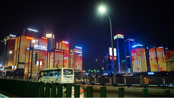 城市戶(hù)外燈光亮化常用的表現手法