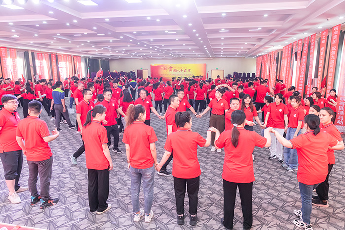 參加牛商爭霸賽，明亮照明集團再現企業(yè)風(fēng)采