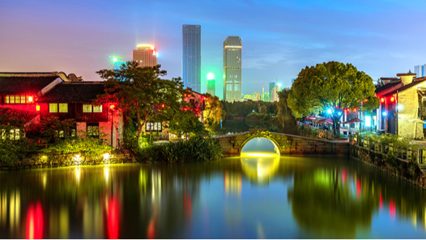 建筑景觀(guān)照明能很好地起到宣傳城市的作用