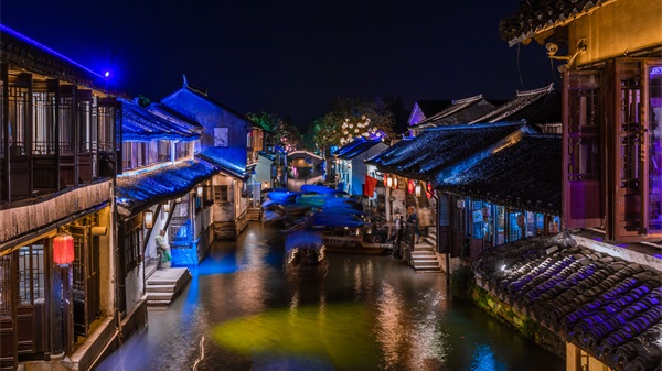 燈光如何設計才能打造獨具特色的旅游景點(diǎn)？