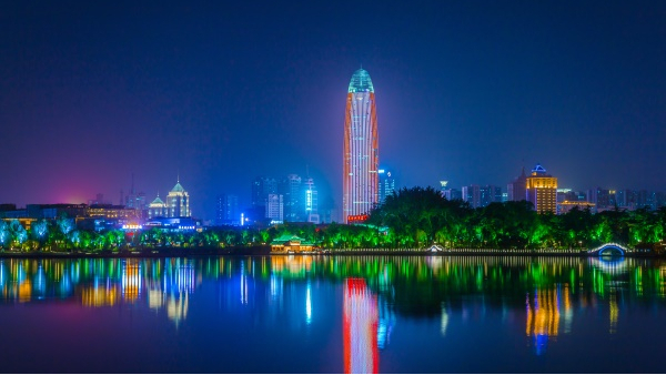 城市的景觀(guān)亮化照明工程是城市特色的體現
