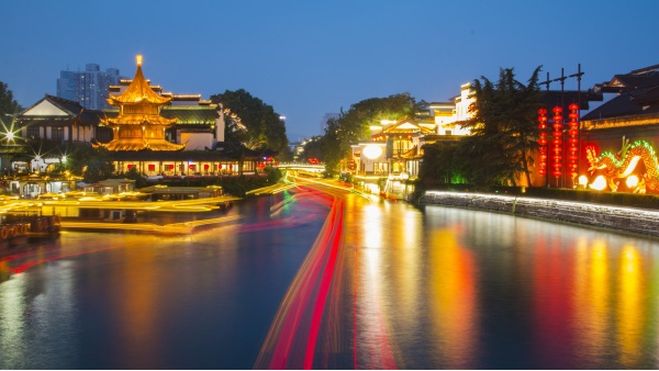 led戶(hù)外亮化工程如何能表現出更好的亮化效果