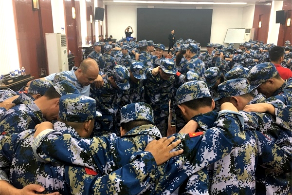 第六屆河南牛商爭霸賽正式開(kāi)賽，明亮照明全力以赴！