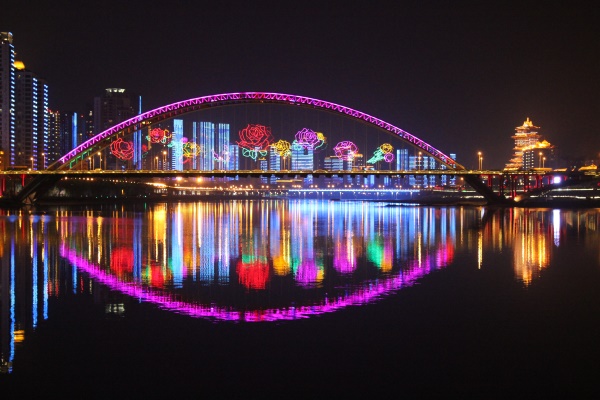 半導體照明太陽(yáng)能電池技術(shù)發(fā)展現狀