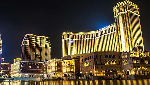 樓宇亮化工程是構成城市夜景的重要組成部分