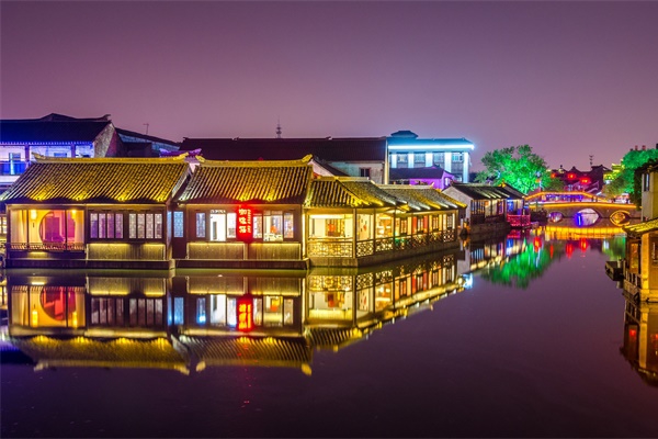 景觀(guān)亮化工程設計要符合什么準則？