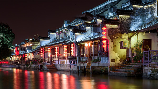 這樣的景區夜景燈光設計能夠提高夜間人氣