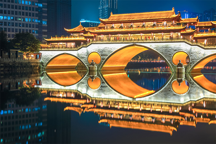 如何做古建筑亮化能夠吸引游客的目光？
