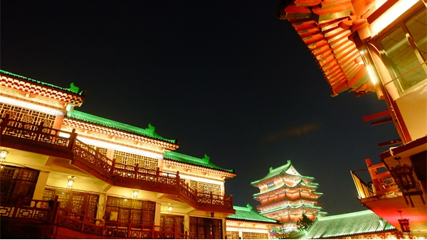 古鎮景觀(guān)亮化講究的就是“特色”二字