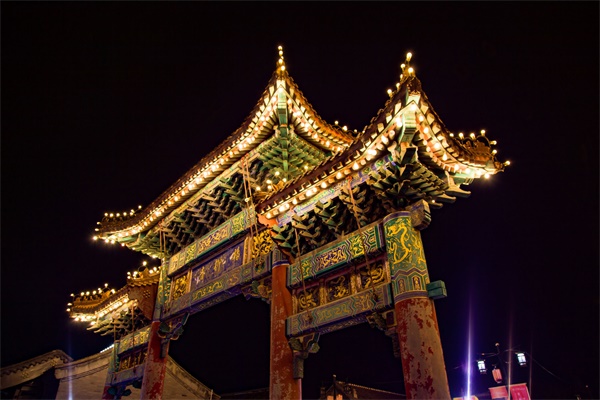 古建筑景觀(guān)亮化展現其獨特的古典韻味