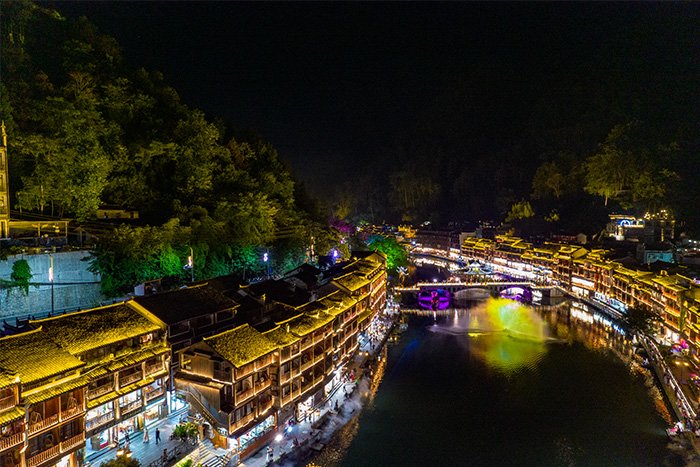 專(zhuān)業(yè)設計師揭秘：夜幕下的文旅燈光亮化是怎樣煉成的？
