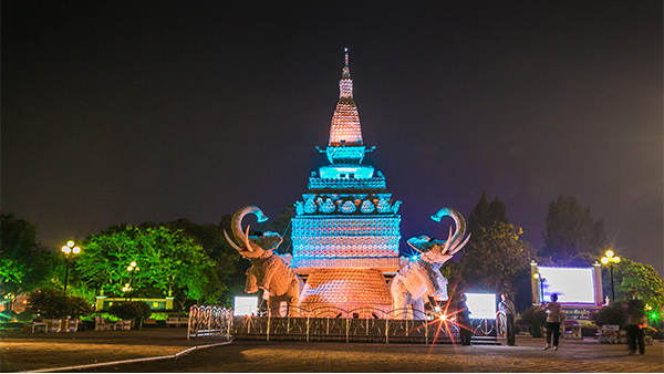 公園景觀(guān)亮化設計中為什么要遵循這些原則？